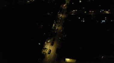 İngiliz Luton City 'nin Gece Görüntüleri, Yüksek Açılı Kamera 07.Ekim 2023' te İngiltere 'de Drone' un Kamerasıyla çekildi..