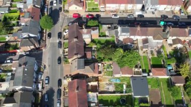 Slow Motion Moage Over Eastern Luton Sunny Day 'de. 8 Mayıs 2023 'te Drone' un Kamerasıyla çekilmiştir.
