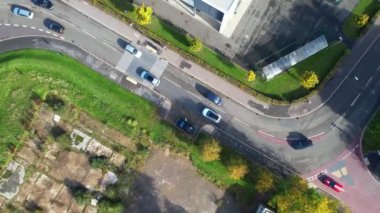 Central Bedfordshire Koleji ve Binalarının Hava Görüntüleri. Üniversite İngiltere 'nin Merkez Dunstable kasabasında yer almaktadır. Görüntü İHA 'nın Kamerasıyla 22-10-2022' de kaydedildi.