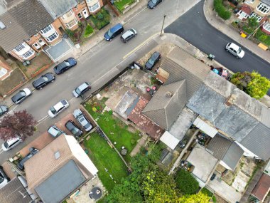 İngiltere 'nin Doğu Luton şehrinin havadan panoramik görüntüsü. 1 Ekim 2023 'te İHA' nın kamerasıyla Orta İrtifa 'dan görüntülendi..