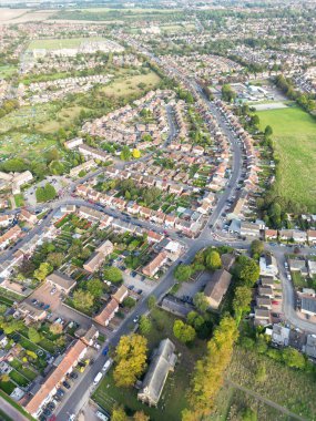 İngiltere 'nin Kuzey Luton Kasabası Büyük Britanya Havacılık Panoramik Manzarası. Görüntü, İHA 'nın Kamerasıyla 8 Ekim 2023' te Orta İrtifa 'dan çekildi..