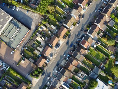 İngiltere 'nin Luton şehrinin üzerinde, Farley Hills' te bulunan İngiliz Şehri ve Residential District 'in hava görüntüsü. 7 Eylül 2023