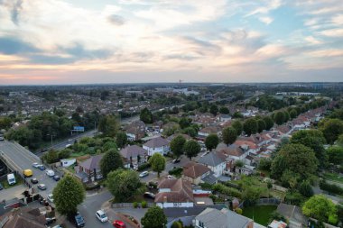 İngiltere 'nin Luton şehrinin üzerinde, Farley Hills' te bulunan İngiliz Şehri ve Residential District 'in hava görüntüsü. 7 Eylül 2023