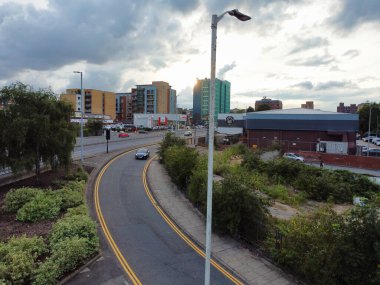 İngiltere 'nin merkez Luton şehrinin havadan çekilmiş görüntüleri. Şehir merkezindeki kamera 1 Eylül 2023 'te İHA' nın kamerasıyla çekildi.