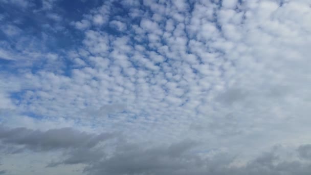 High Angle View Beautiful Dramatic Sky Fast Moving Clouds Luton — Vídeo de Stock