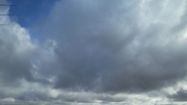 Ngiliz Şehri Üzerinde Dramatik Bulutlar Gökyüzü — Stok video