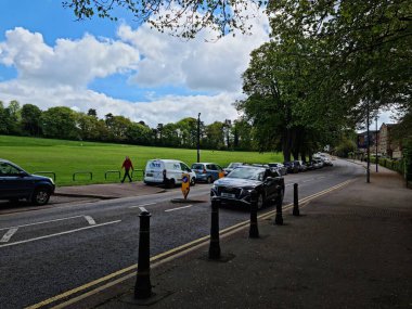 Luton City, İngiltere 'de Büyük Yol ve Trafik. Görüntü İHA 'nın Kamerasıyla 7 Mayıs 2023' te çekildi.