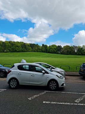 Luton City, İngiltere 'de Büyük Yol ve Trafik. Görüntü İHA 'nın Kamerasıyla 7 Mayıs 2023' te çekildi.
