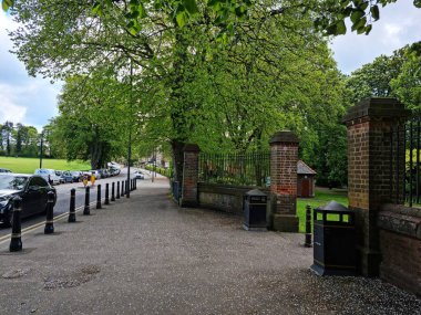 Luton City, İngiltere 'de Büyük Yol ve Trafik. Görüntü İHA 'nın Kamerasıyla 7 Mayıs 2023' te çekildi.