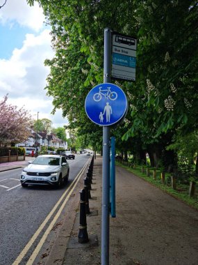 Luton City, İngiltere 'de Büyük Yol ve Trafik. Görüntü İHA 'nın Kamerasıyla 7 Mayıs 2023' te çekildi.