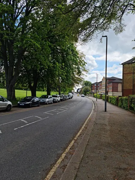 Luton City, İngiltere 'de Büyük Yol ve Trafik. Görüntü İHA 'nın Kamerasıyla 7 Mayıs 2023' te çekildi.