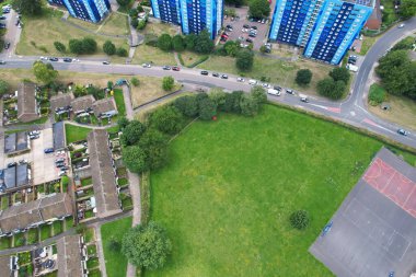 İngiltere 'nin Luton şehrinin kuzeyindeki Iskan Gayrimenkul Konutları Yüksek Açısı. Görüntü İHA 'nın Kamerasıyla 15 Ağustos 2023' te yakalandı.