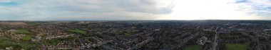 İngiltere 'nin Kuzey Luton Kasabası Büyük Britanya Havacılık Panoramik Manzarası. Görüntü, İHA 'nın Kamerasıyla 8 Ekim 2023' te Orta İrtifa 'dan çekildi..