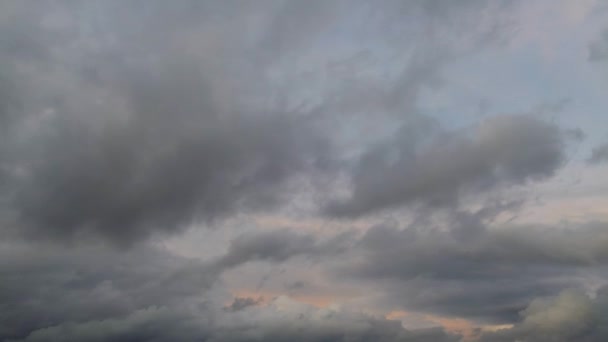 英国日落时的戏剧性云彩和天空 — 图库视频影像