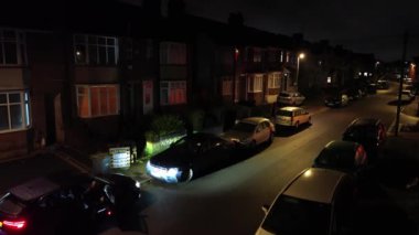 Luton City üzerindeki Sisli Gece 'nin Hava Görüntüleri. 20 Ekim 2023 'te yakalandı.