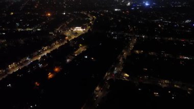 Luton City üzerindeki Sisli Gece 'nin Hava Görüntüleri. 20 Ekim 2023 'te yakalandı.