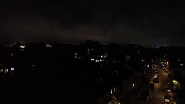 Luton City Üzerindeki Sisli Gece Nin Hava Görüntüleri Ekim 2023 — Stok video
