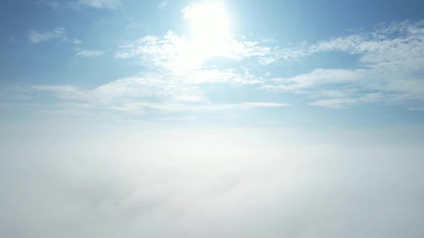 High Angle Drone Camera Filmagem Nuvens Dramáticas Céu Sobre Cidade — Vídeo de Stock