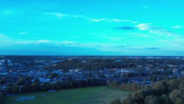 Vista Aérea Ciudad Parque Luton Durante Puesta Del Sol Capturado — Vídeo de stock