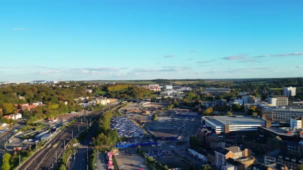 Schönste Aufnahme Der Mittelenglischen Stadt Luton Aufnahmen Mit Der Drohnen — Stockvideo