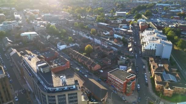 Schönste Aufnahme Der Mittelenglischen Stadt Luton Aufnahmen Mit Der Drohnen — Stockvideo