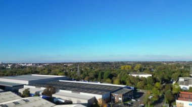 İngiltere 'nin Northampton kentindeki sanayi bölgesinin yüksek açılı görüntüleri. 25 Ekim 2023 'te İHA' nın kamerasıyla yakalanmış.