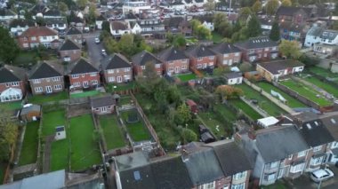 Luton, İngiltere, İngiltere - 29 Ekim 2023: Luton City 'deki Binaların Üzerinde Gün Batımı Görünümü