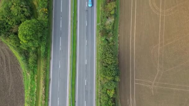 Αεροφωτογραφία Της Βρετανικής Εξοχή Αγροκτήματα Και Αυτοκινητόδρομοι Αιχμαλωτίστηκε Κάμερα Του — Αρχείο Βίντεο