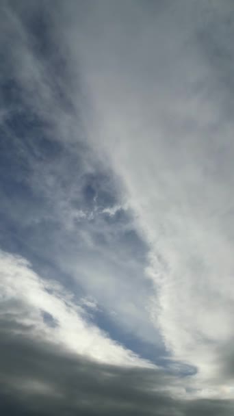 Błękitne Niebo Chmury Nad Hitchin Town Daytime View — Wideo stockowe