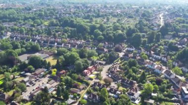 Wardown Halk Parkı ve İngiltere 'nin Luton Şehri Yüksek Açılı Manzarası. 1 Kasım 2023 'te İHA' nın Kamerasıyla Birleşik Krallık 'ta yakalandı.