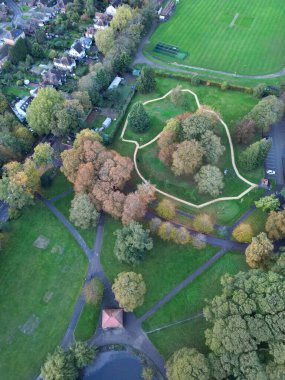 Luton City, İngiltere 'deki Wardown Halk Parkı' nın yüksek açılı görüntüsü. Fotoğraf: 1 Kasım 2023