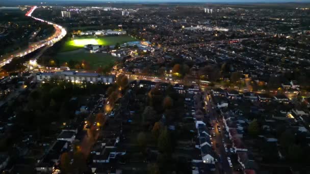 High Angle Footage British Luton City Night Images Caméra Drone — Video