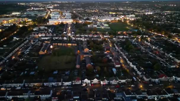 Ngiliz Luton City Nin Gece Açılı Yüksek Görüntüleri Drone Kamera — Stok video