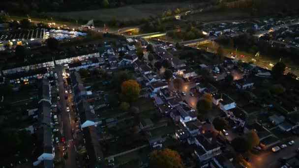 Ngiliz Luton City Nin Gece Açılı Yüksek Görüntüleri Drone Kamera — Stok video