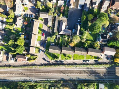 İngiltere 'nin Kuzey Luton Leagrave şehrinin yüksek açılı güzel görüntüleri çoğunlukla güneşli bir günde. Görüntü İHA 'nın Kamerasıyla 7 Kasım 2023' te kaydedildi.