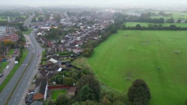 İngiltere 'nin Bulutlu Gününde Hitchin Town' un Hava Görüntüsü. 28 Ekim 2023 'te Drone' un Kamerası ile yakalanmış.