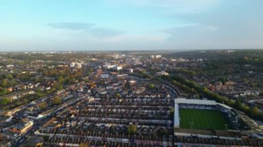 İngiltere, ENGLAND, LUTON - 4 Kasım 2023: Luton City 'deki Bury Park Residential Homes' un Hava Görüntüsü, Drone Camera tarafından yakalandı 