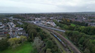 İngiltere 'nin Bulutlu Gününde Hitchin Town' un Hava Görüntüsü. 28 Ekim 2023 'te Drone' un Kamerası ile yakalanmış.