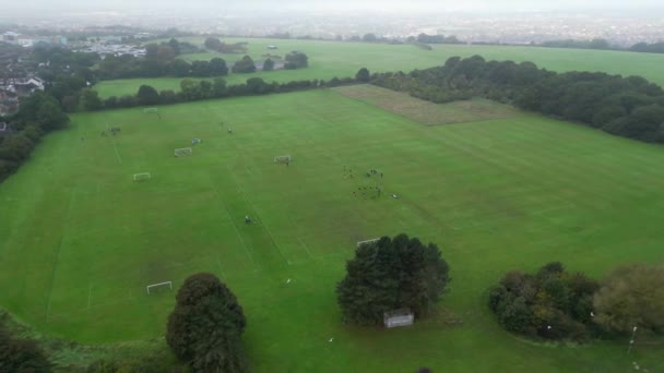 英国希钦镇郊区风景的空中拍摄 照片拍摄于2023年10月28日 — 图库视频影像