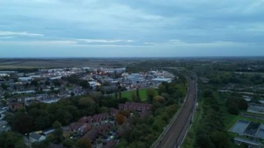 Hitchin Town of England 'ı aydınlattı. İHA 'nın Akşam Saati Kamerası, 28 Ekim 2023