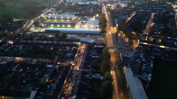 Luchtfoto Van Verlichte Luton City Tijdens Nacht Van Helder Weer — Stockvideo