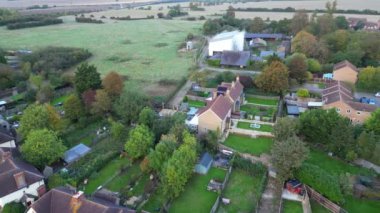 İngiltere 'nin Merkez Otostop Kasabası' ndaki Yerleşim Bölgesi Evlerinin Hava Görüntüsü. Görüntü İHA 'nın Kamerasıyla 28 Ekim 2023' te çekildi.