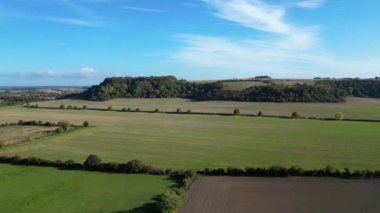 İngiltere, Bedfordshire 'ın en güzel kırsal manzarasının havadan görüntüsü. Görüntü İHA 'nın Kamerasıyla 30 Ekim 2023' te Güzel Kısmen Bulutlu Gün 'de çekildi..
