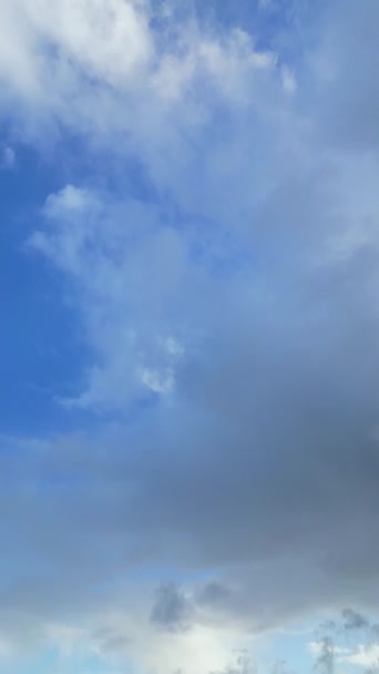 Filmagem Alto Ângulo Céu Bonito Nuvens Sobre Inglaterra Durante Dia — Vídeo de Stock