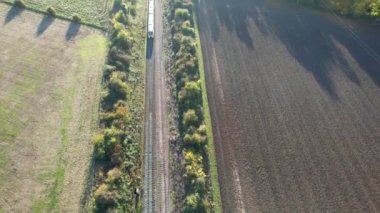 İngiltere 'nin Letchworth Garden şehrinin kırsal arazisinin hava görüntüsü. Görüntü İHA 'nın Kamerasıyla 11 Kasım 2023' te çekildi.