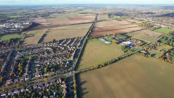イギリスのレシュヴァースガーデンシティの田園風景の航空写真 ドローンのカメラで撮影された映像 2023年11月11日 — ストック動画
