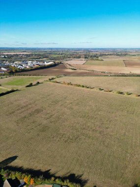 İngiltere 'nin Letchworth Garden City kırsal kesiminin yüksek açılı görüntüleri. Görüntü İHA 'nın Kamerasıyla 11 Kasım 2023' te çekildi.