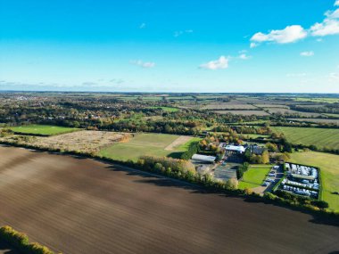 İngiltere 'nin Letchworth Garden City kırsal kesiminin yüksek açılı görüntüleri. Görüntü İHA 'nın Kamerasıyla 11 Kasım 2023' te çekildi.