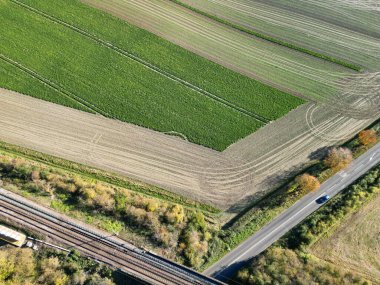 İngiltere 'nin Letchworth Garden City kırsal kesiminin yüksek açılı görüntüleri. Görüntü İHA 'nın Kamerasıyla 11 Kasım 2023' te çekildi.