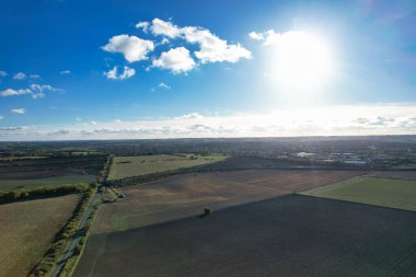 İngiltere 'nin Letchworth Garden City kırsal kesiminin yüksek açılı görüntüleri. Görüntü İHA 'nın Kamerasıyla 11 Kasım 2023' te çekildi.